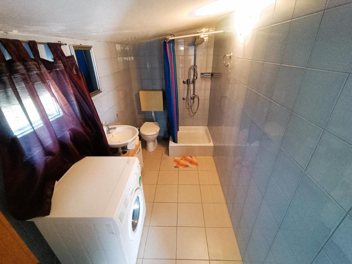 ויר Apartments Babic 50 Meters From The Beach מראה חיצוני תמונה