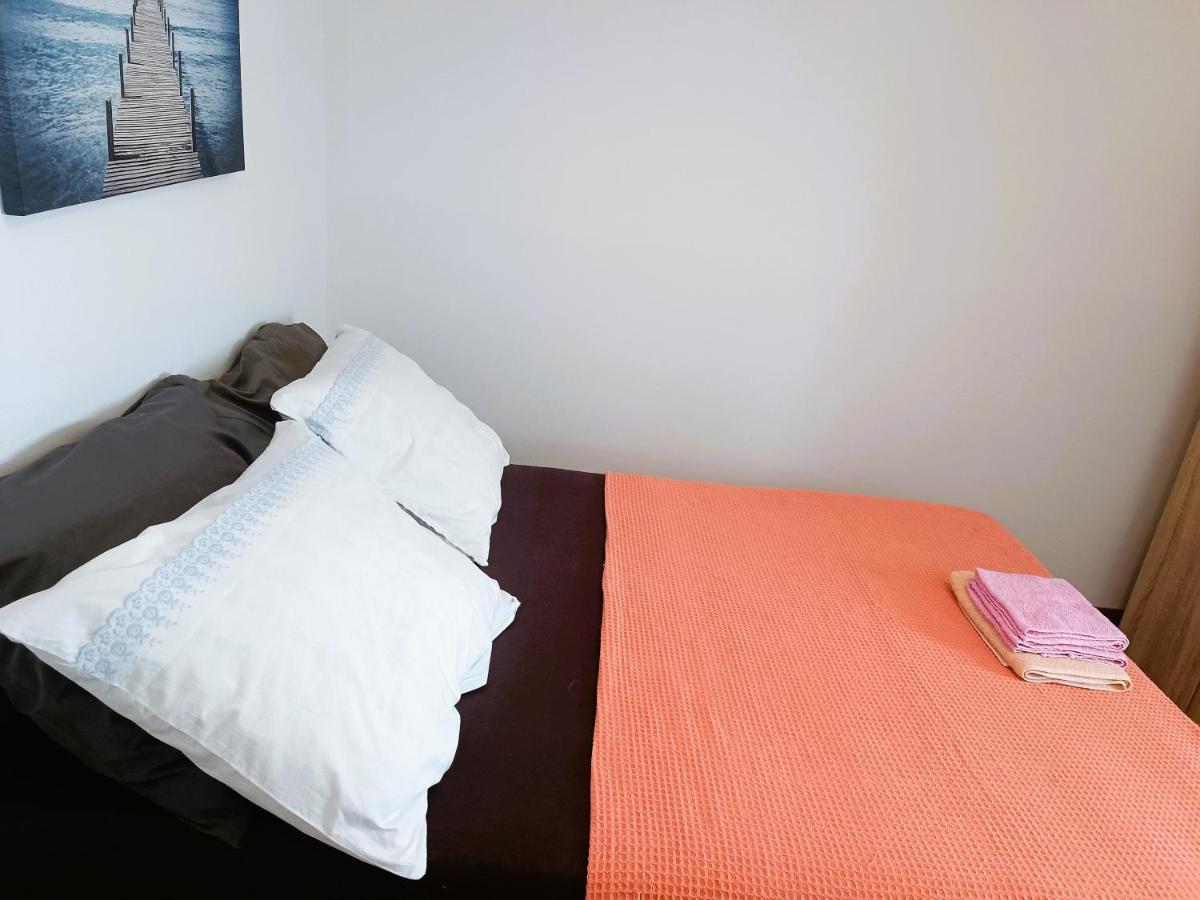 ויר Apartments Babic 50 Meters From The Beach מראה חיצוני תמונה