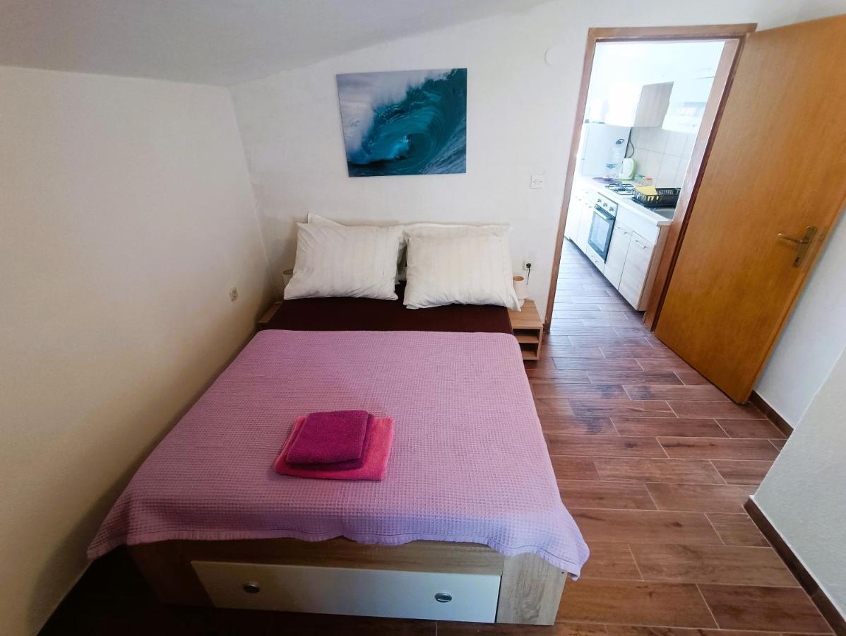 ויר Apartments Babic 50 Meters From The Beach מראה חיצוני תמונה