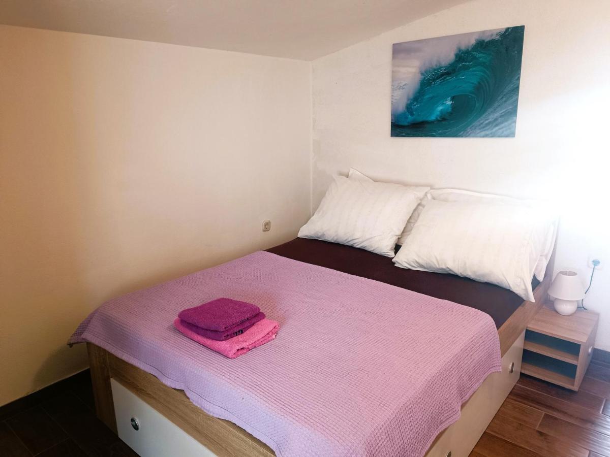 ויר Apartments Babic 50 Meters From The Beach מראה חיצוני תמונה