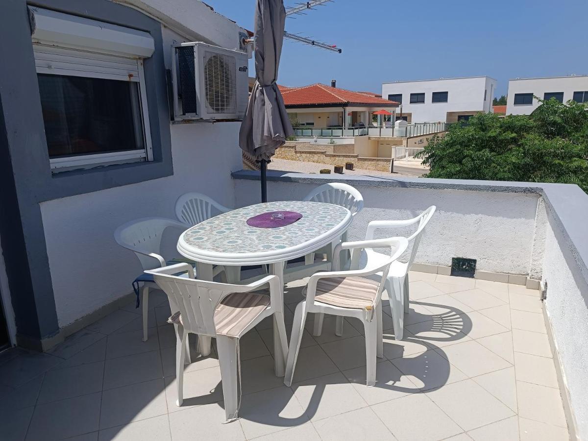ויר Apartments Babic 50 Meters From The Beach מראה חיצוני תמונה