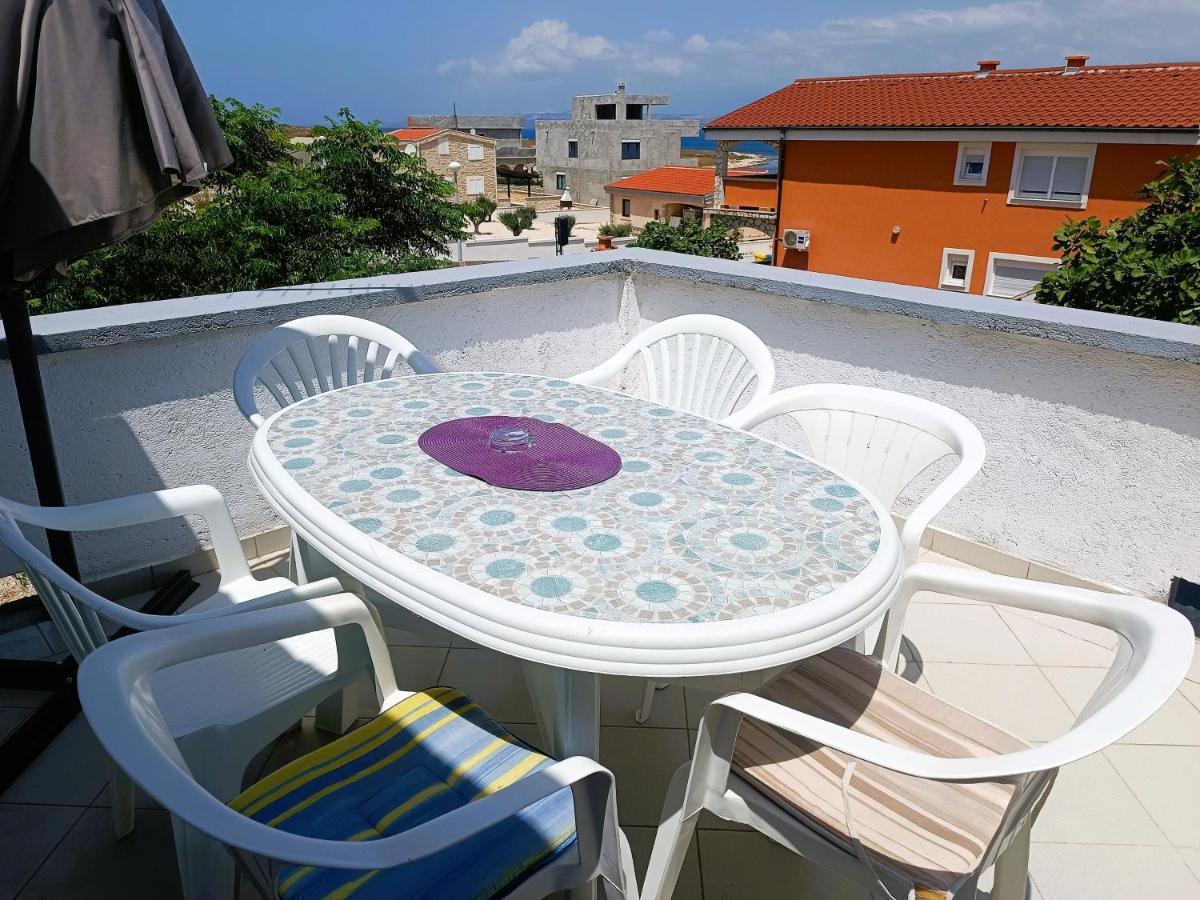 ויר Apartments Babic 50 Meters From The Beach מראה חיצוני תמונה